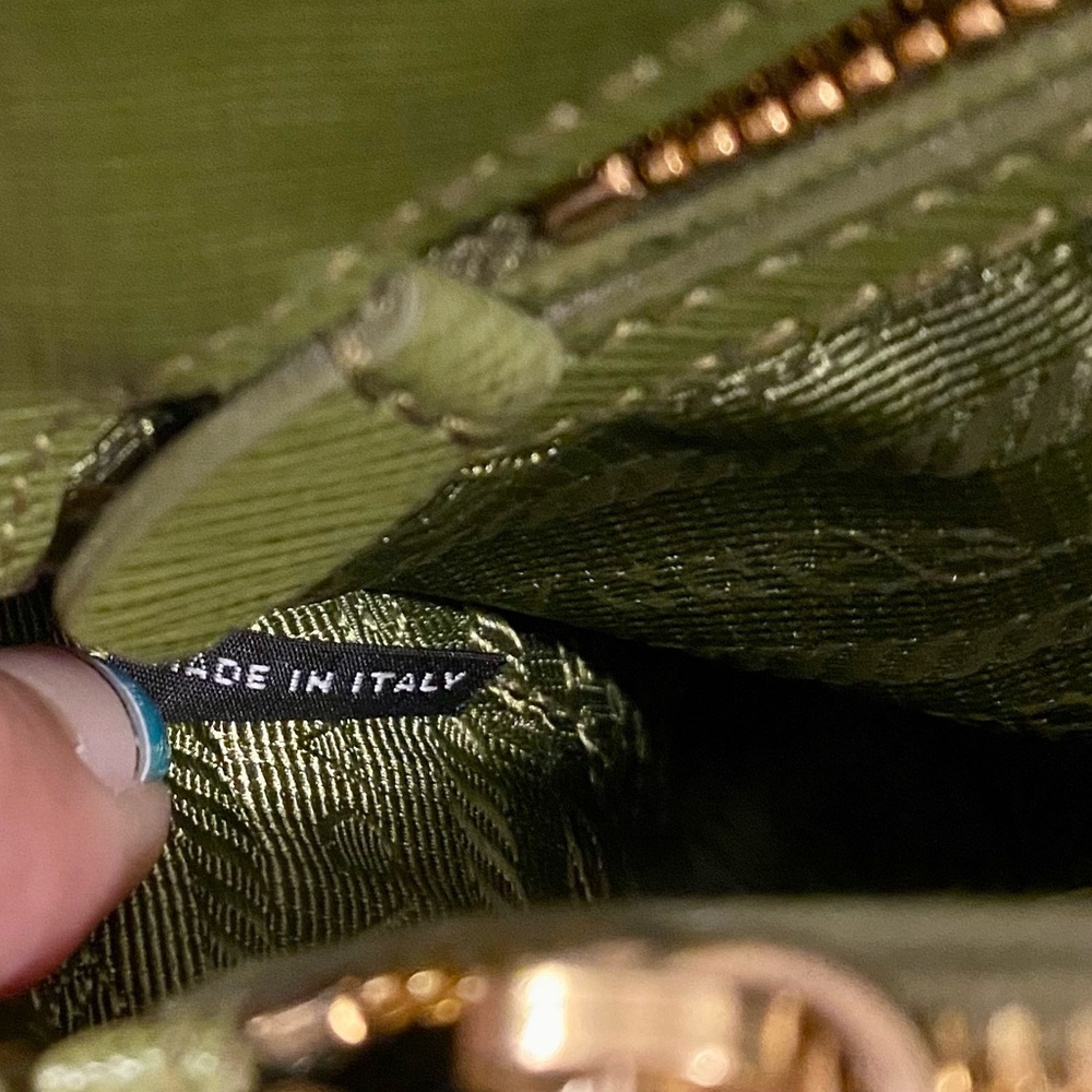 ✨HP✨ Prada Bag - Picture 8 of 16